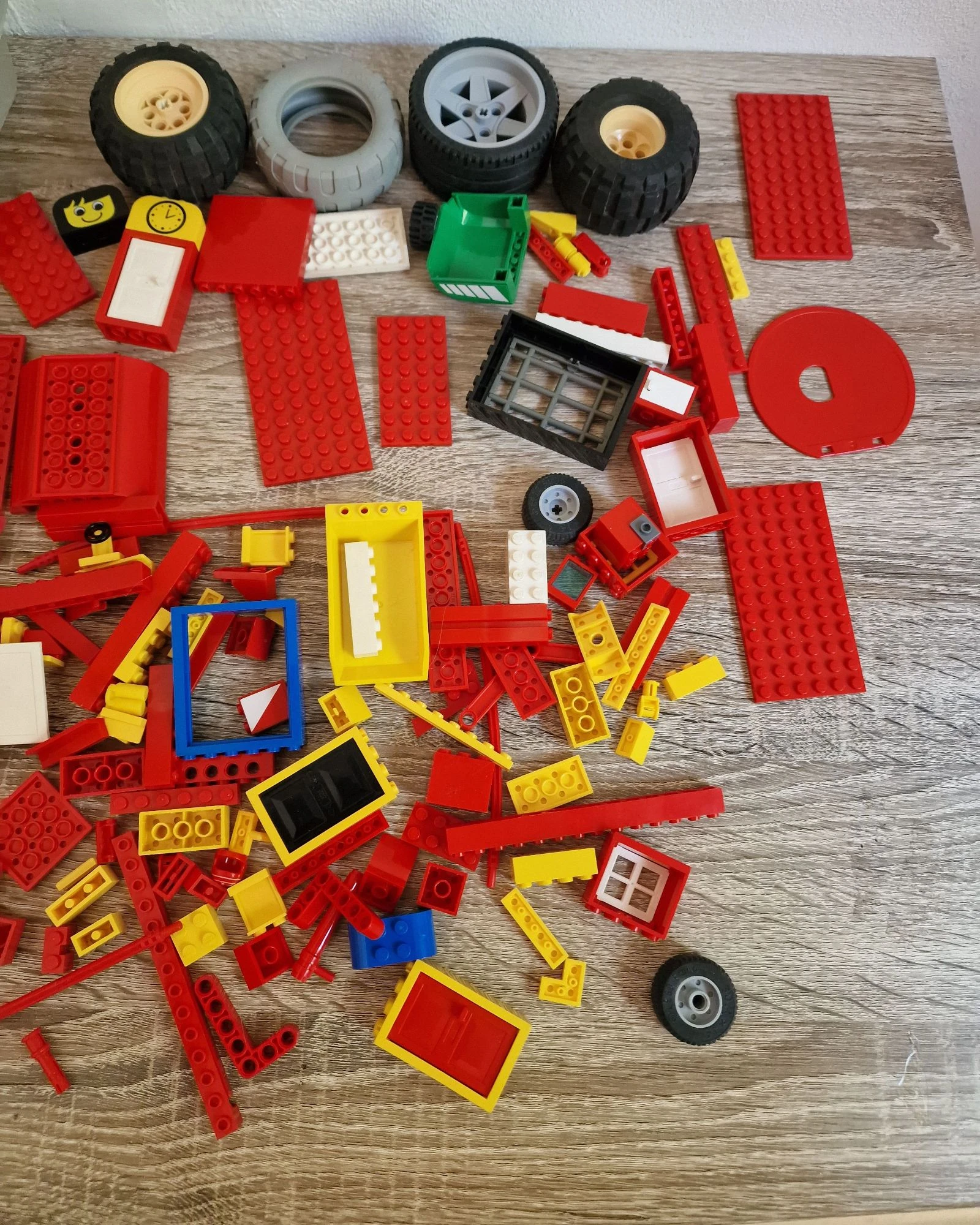 Lote de Peças LEGO Clássico Vintage (Anos 70 / 80) - Peças Soltas e Acessórios – photo 2